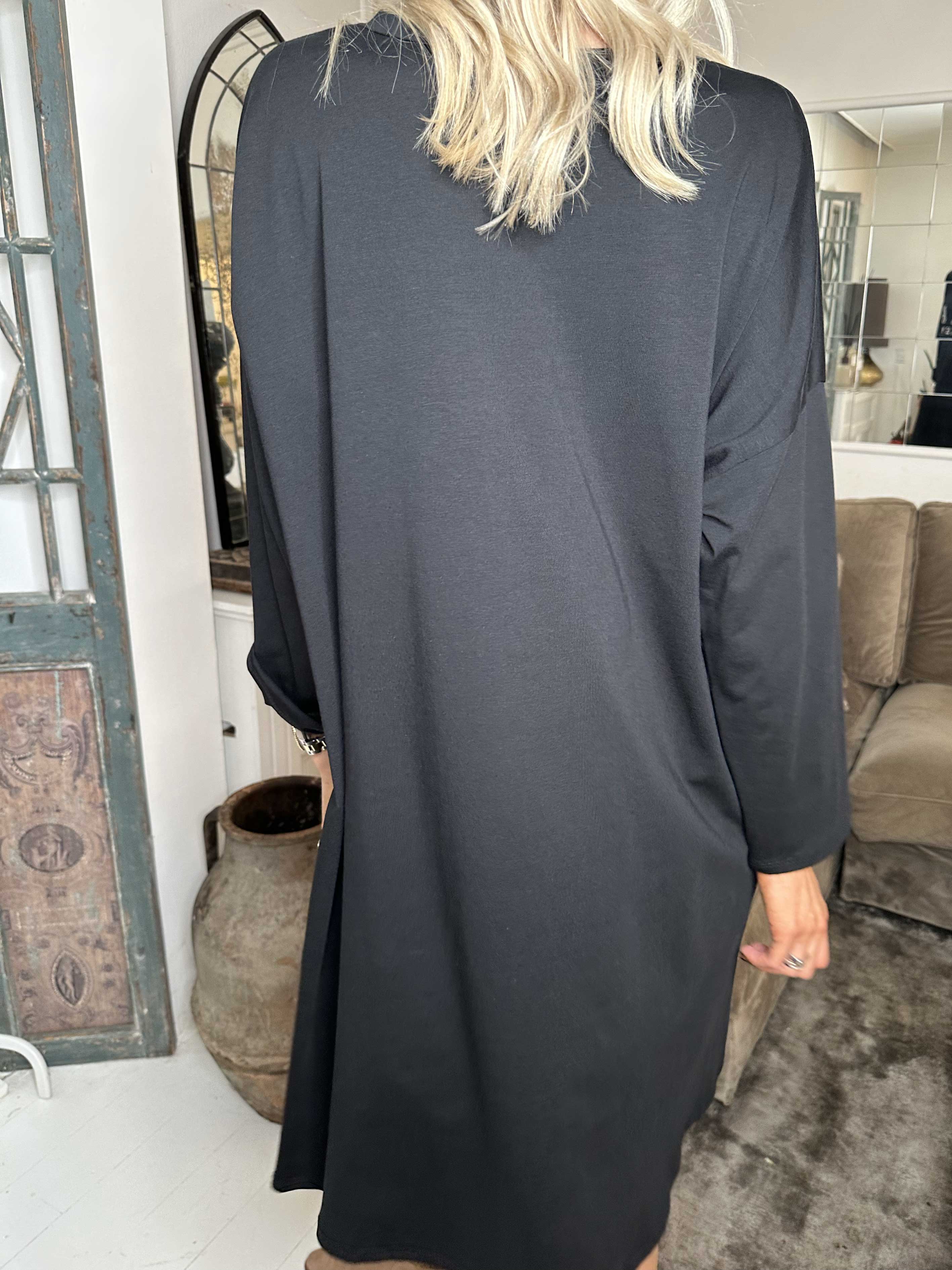 Amal Glitter - Kjole i bomuld med tryk i similisten